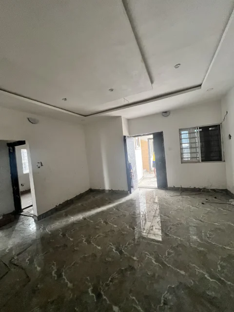 Newly built 2 bedroom flat en-suite at Iyana school iba 9