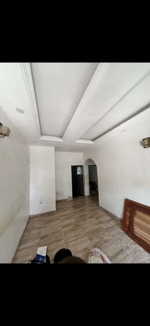 Newly built 2 bedroom flat en-suite at Iyana school iba