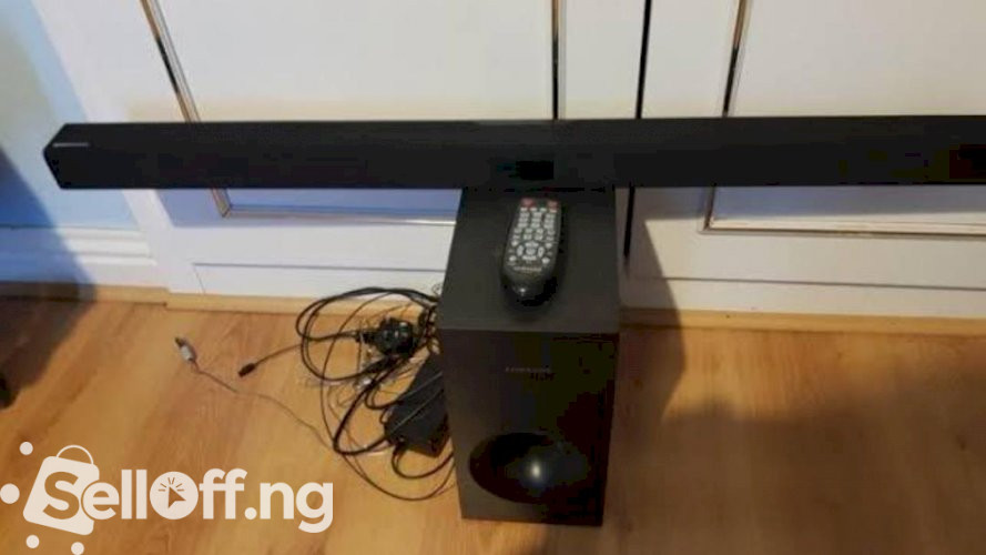 Samsung Soundbar with subwoofer